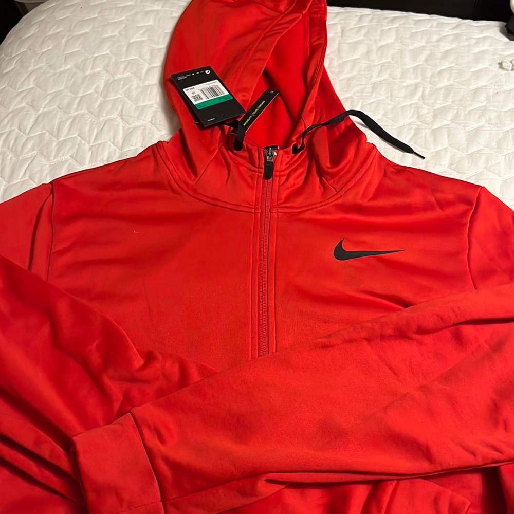 Red Nike Men’s Sweatshirt hoodie (size xl) new with tags